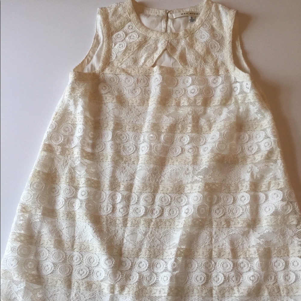 Max Studio Cream Lace Shift Dress  Small